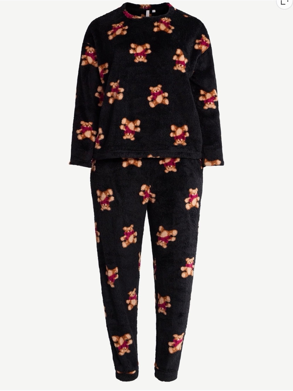 Joyspun Women's Plush Long Sleeve Top and Pants Pajama Set